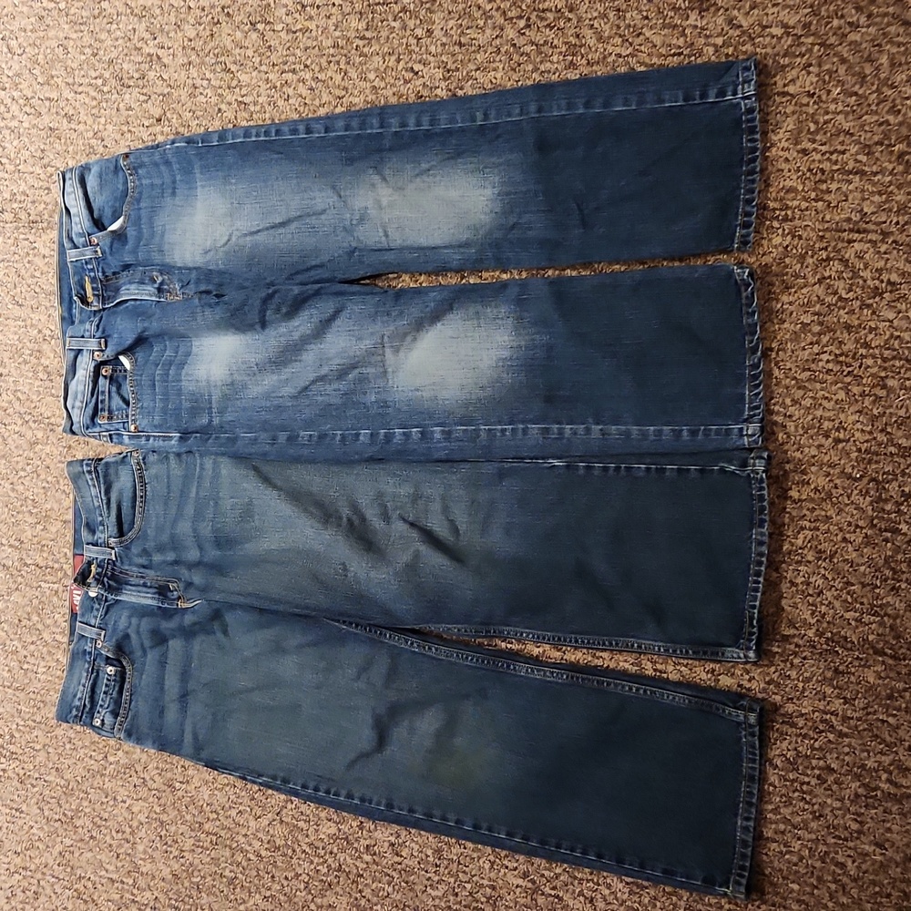2 Pairs Men's Levi Straight Jeans Size 27x27 Color Darkwash